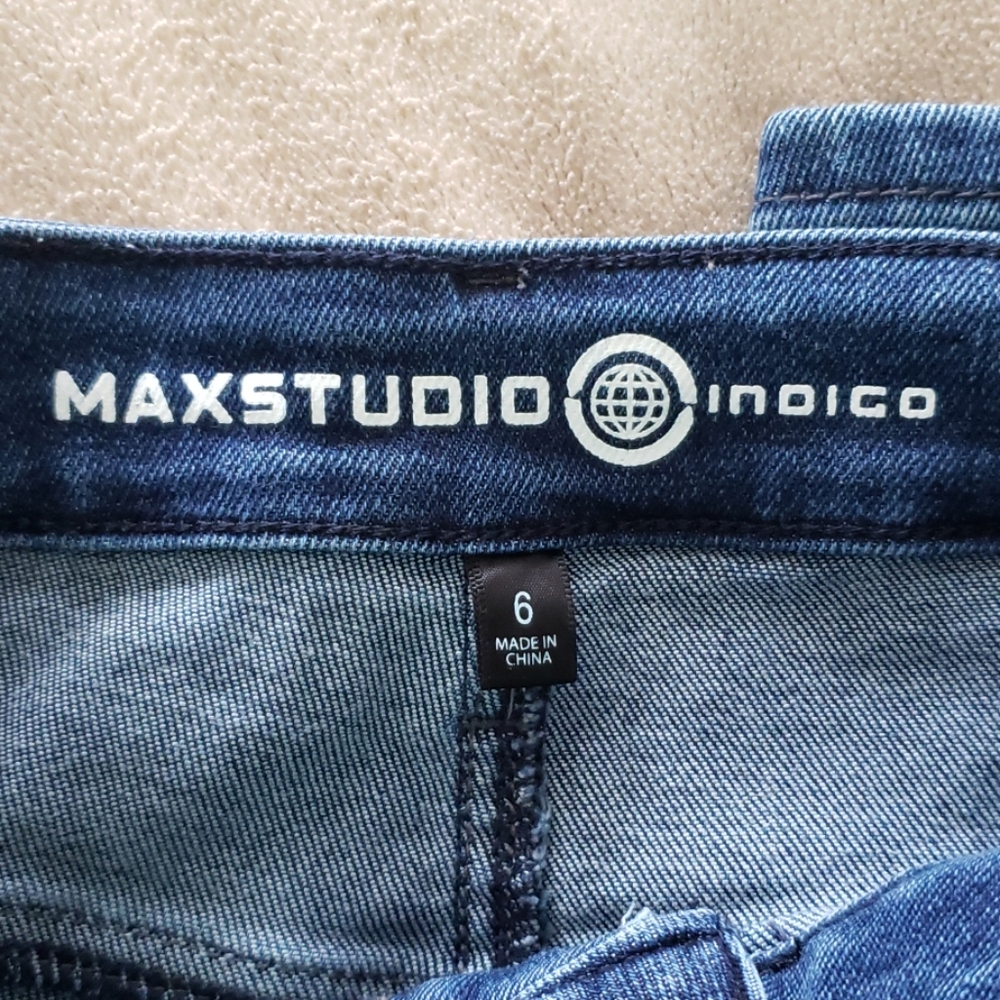 Maxstudio Skinny Jeans - Picture 2 of 4